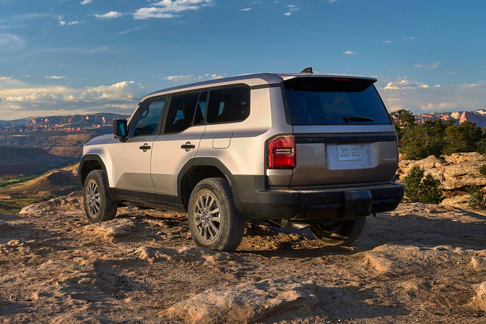 Toyota Land-cruiser rear view