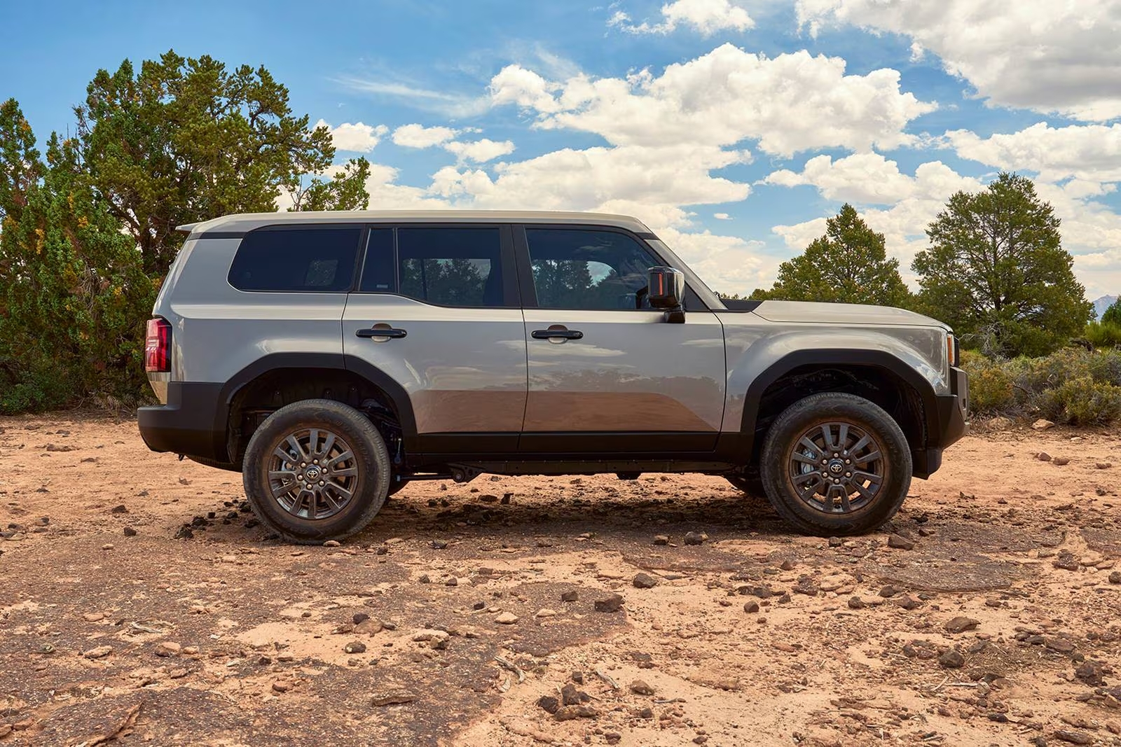 Toyota Land-cruiser side profile